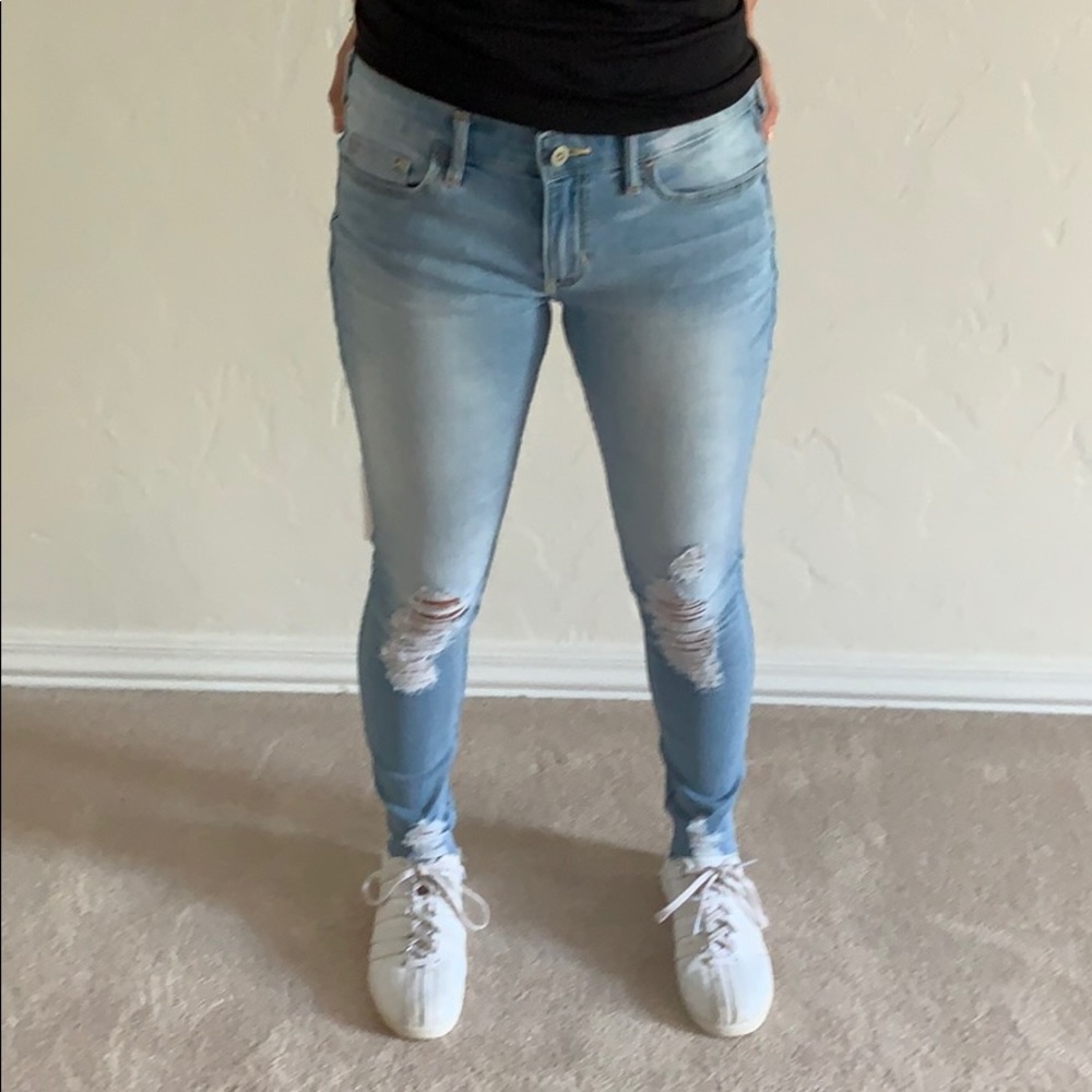 Hollister Low-Rise Super Skinny Jeans
